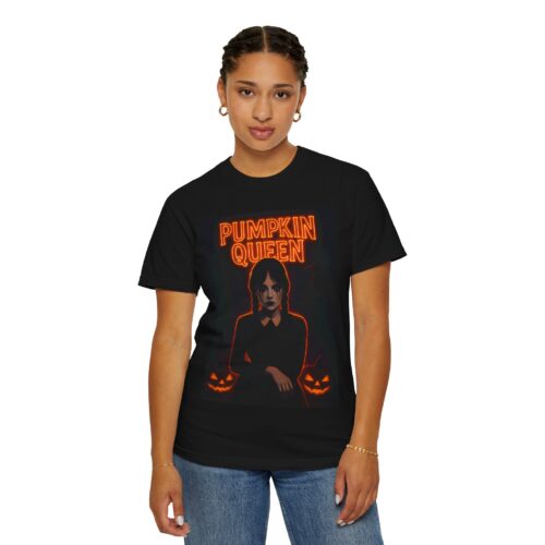 Pumpkin Queen T-Shirt – Unisex Halloween Graphic Tee for Spooky Season - Image 4